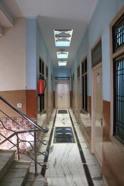 Krishnam Guest House Mathura Exteriör bild
