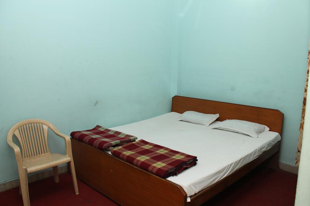 Krishnam Guest House Mathura Exteriör bild