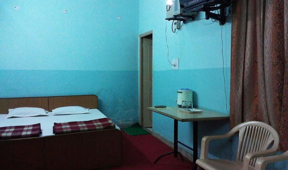 Krishnam Guest House Mathura Exteriör bild